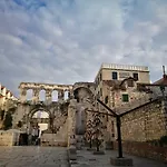 Sfinga In The Heart Of Diocletian's Palace Διαμέρισμα *