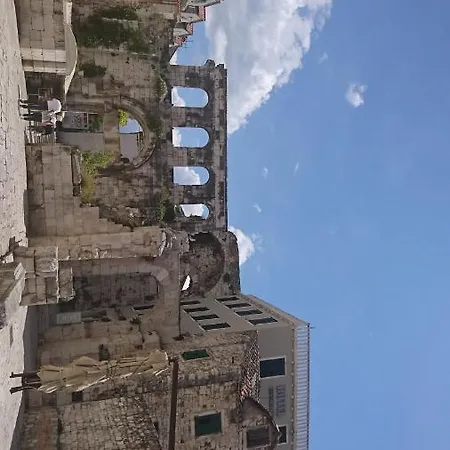 Sfinga In The Heart Of Diocletian's Palace *