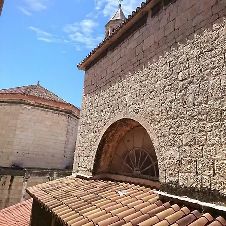 Sfinga In The Heart Of Diocletian's Palace アパート