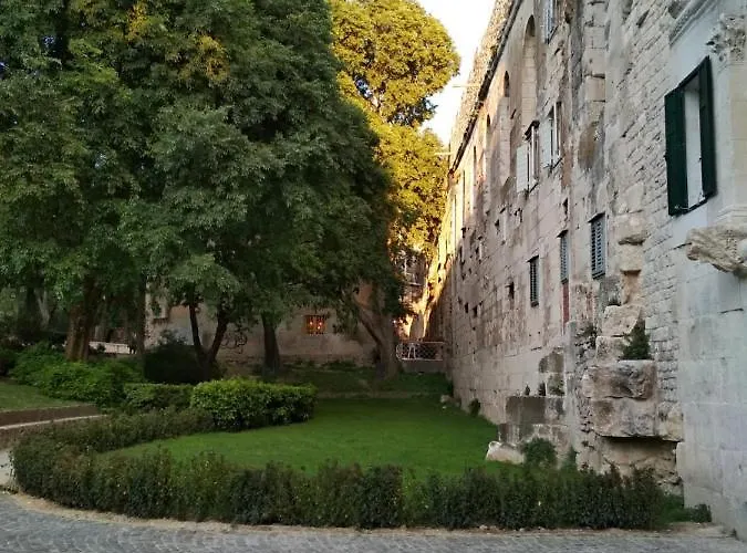 Sfinga In The Heart Of Diocletian's Palace Split