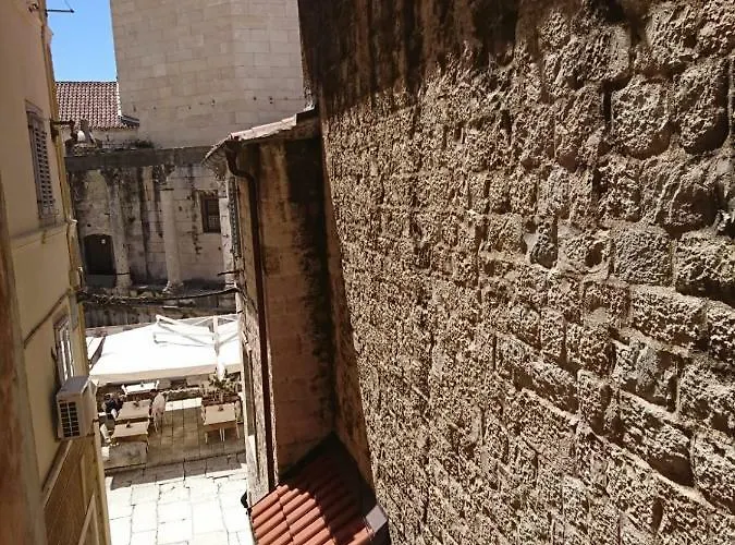Sfinga In The Heart Of Diocletian's Palace Split
