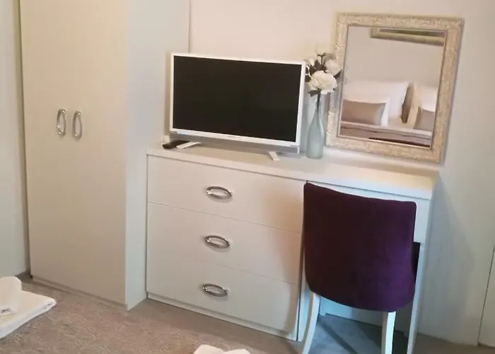 Sfinga In The Heart Of Diocletian's Palace Апартаменты Сплит