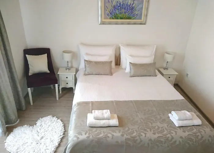 Апартаменты Sfinga In The Heart Of Diocletian's Palace Сплит