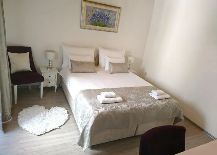 Sfinga In The Heart Of Diocletian's Palace